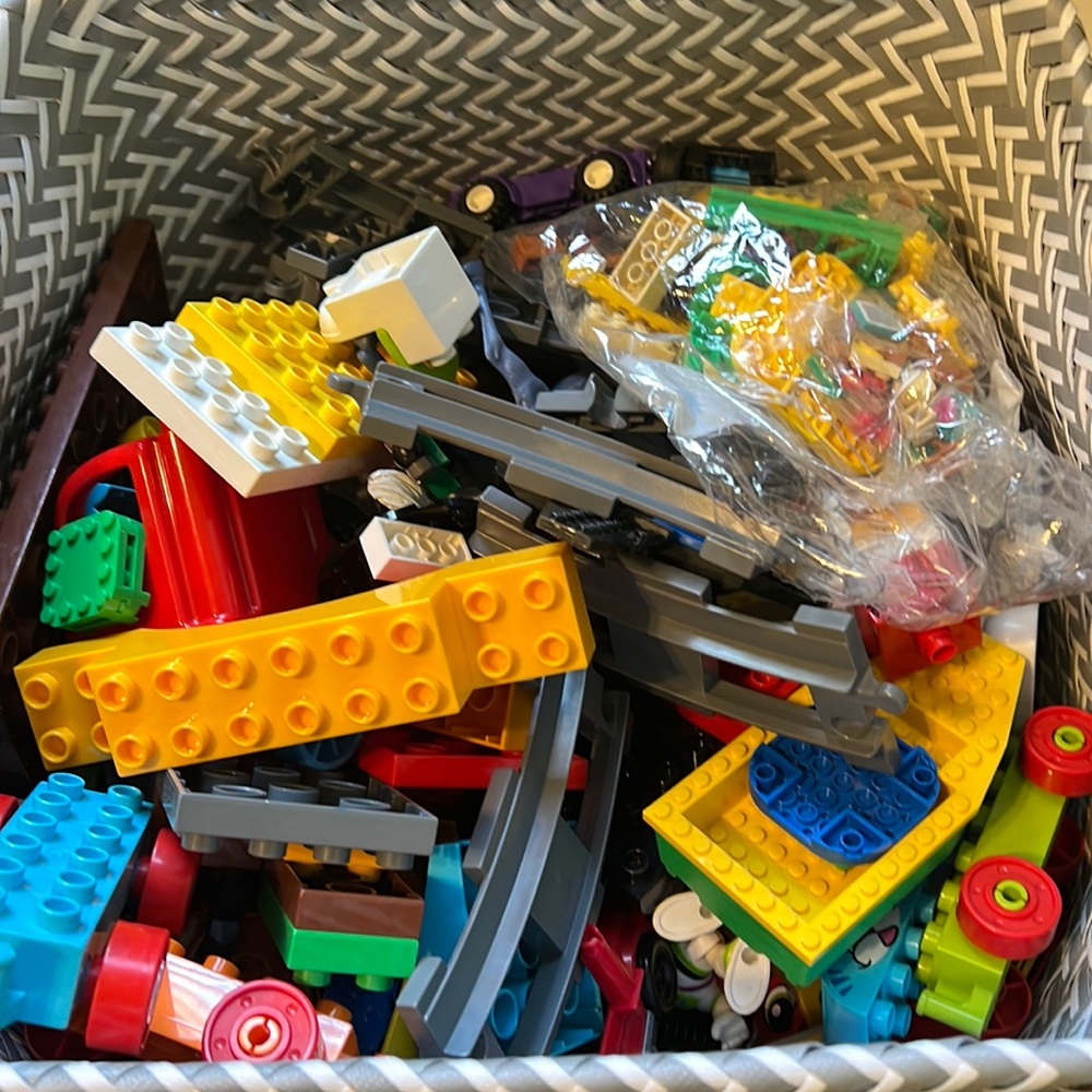 LEGOS